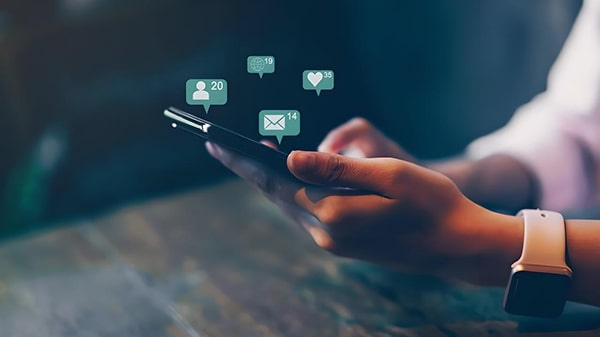 赫兹和soul哪个app好玩？